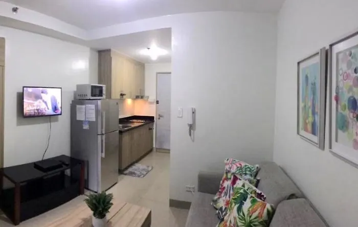 1-bedroom With A Den Pool View In Shore 2 Residences Mall Of Philippines *