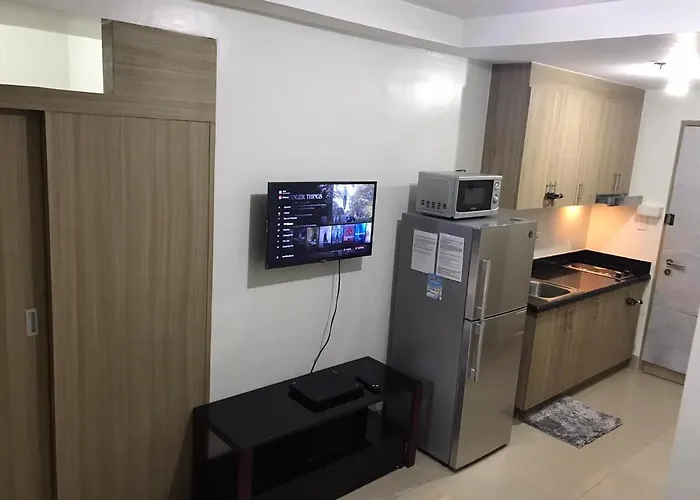 1-bedroom With A Den Pool View In Shore 2 Residences Mall Of Philippines * Manila